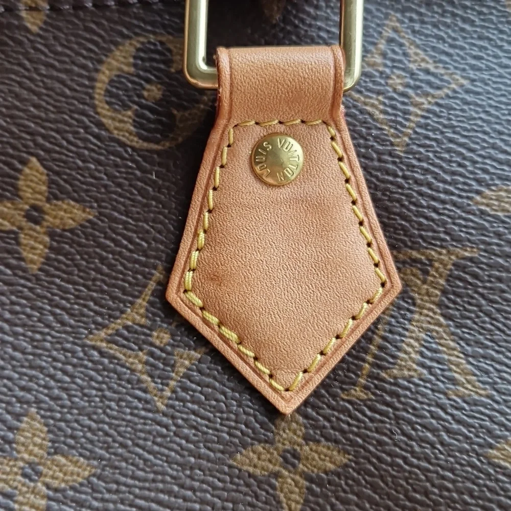 Louis Vuitton Brown Monogram Round Bag  Bandouliere 30. WITHOUT A STRAP. - Picture 7 of 16